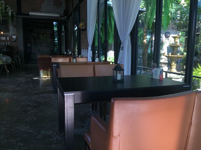 goodview nongbualamphu restaurant 1