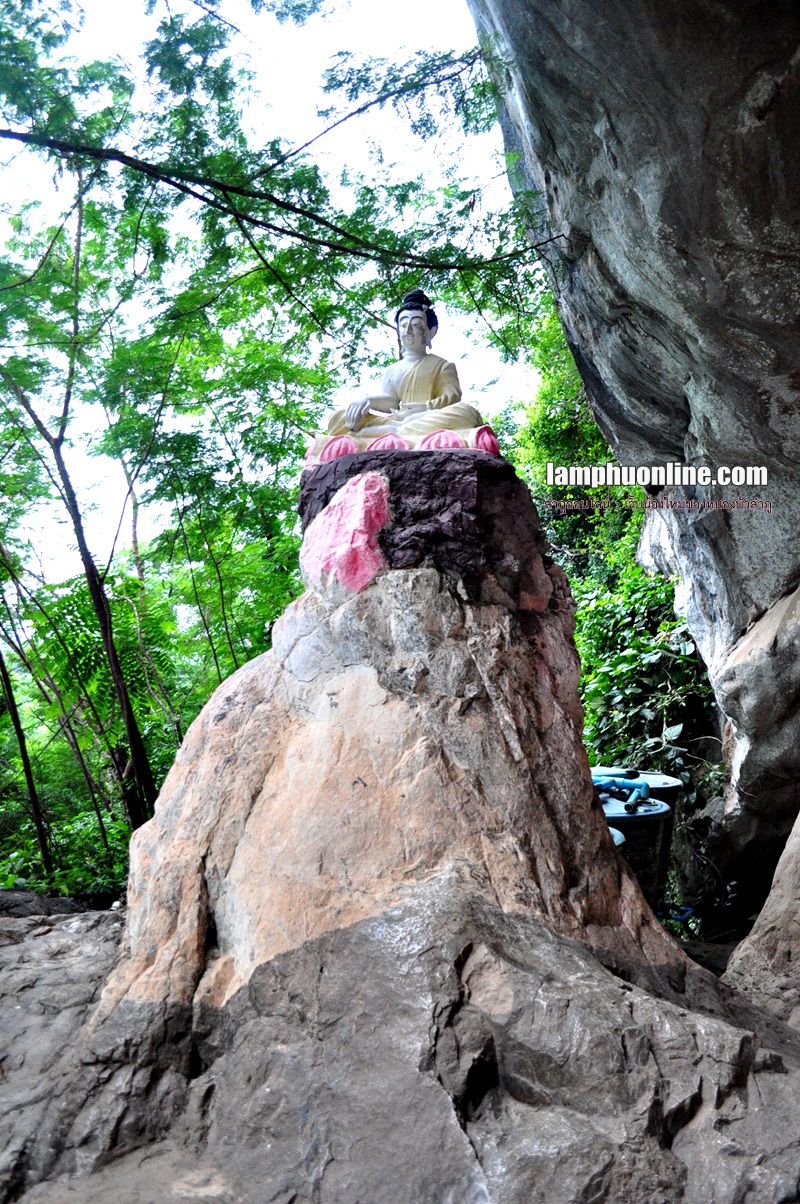 ภาพเขียนประวัติศาสตร์ วัดถ้ำผายา หนองบัวลำภู